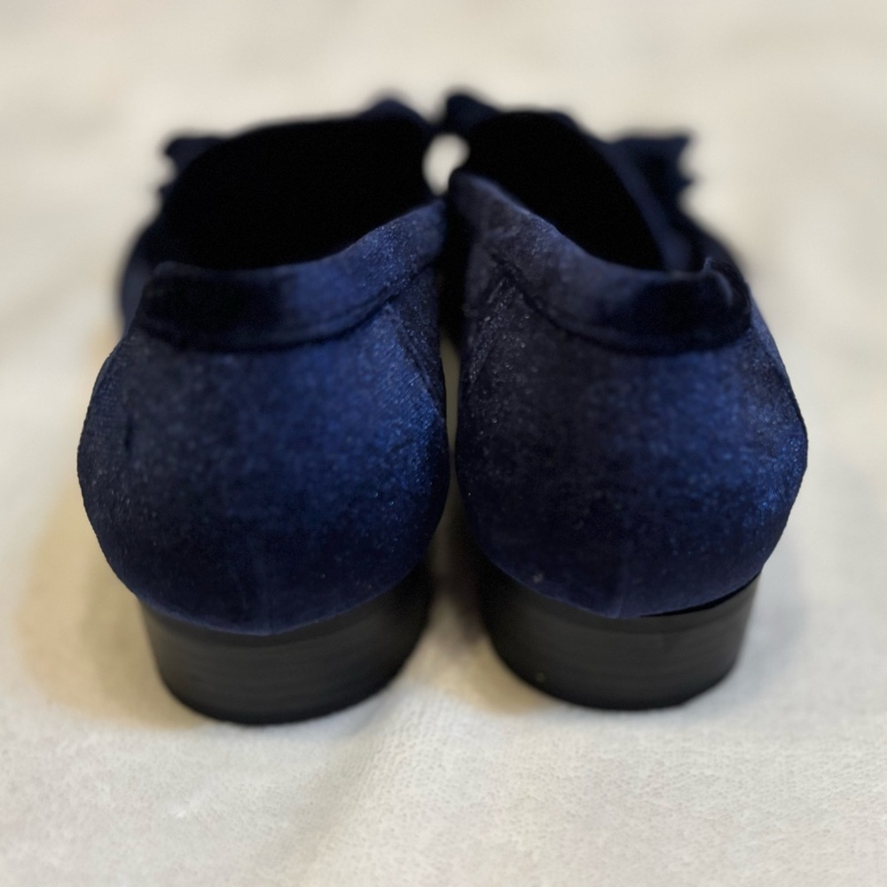 Bandolino Lindio Navy Velvet Bow Loafers Flats 7.5M - Picture 3 of 10